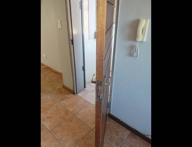 2 BEDROOM PROPERTY TO RENT IN CLUBVIEW